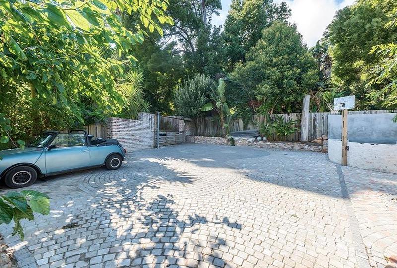8 Bedroom Property for Sale in Hout Bay Western Cape
